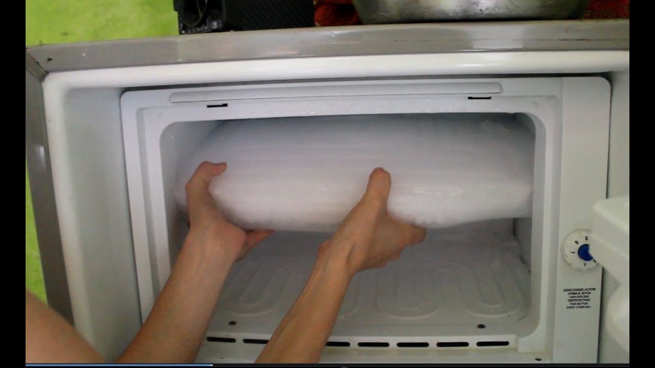 Cateissary Bandeja Fácil Del Cubo De Hielo Del Silicón De La Fabricación De Hielo Del ABS Con Los Cubos De Hielo Sellados Del Silicon De La Verde