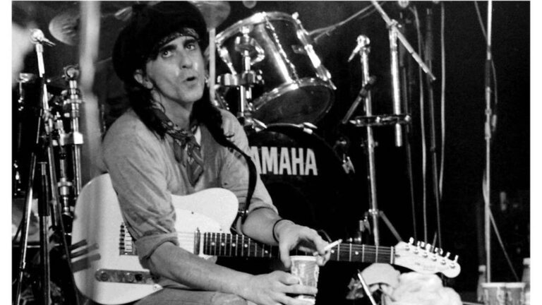Quién es el guitarrista de Tequila y Los Rodríguez