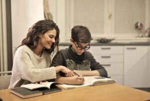 se pueden dar clases particulares en casa de forma legal